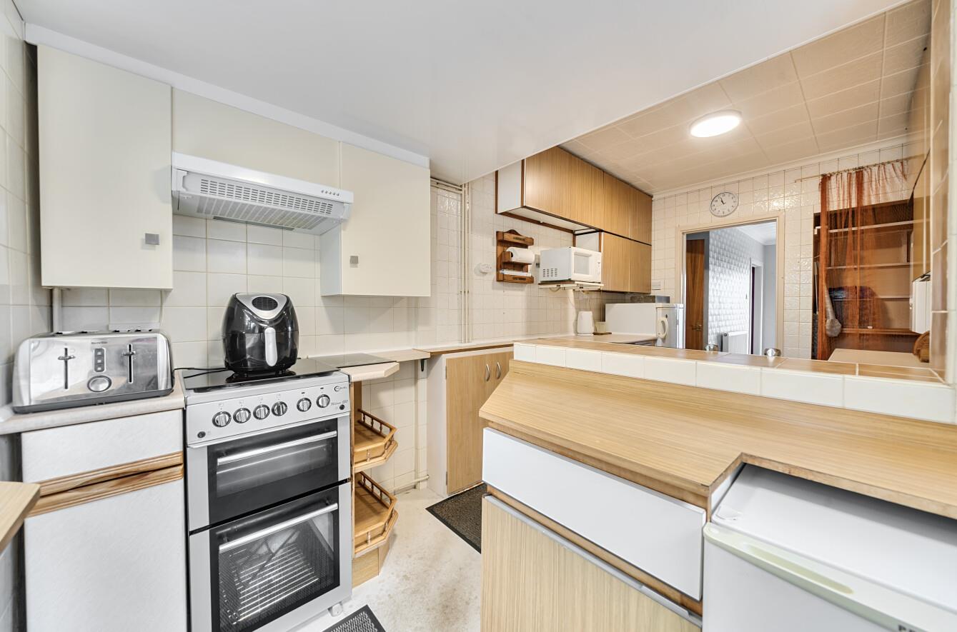 Denver Road, Fforestfach, Swansea, SA5 4DA